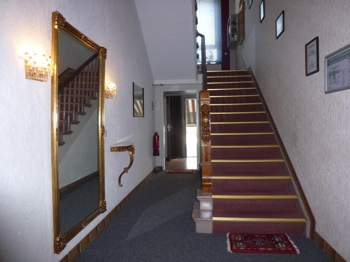 Hotel Adler ดุสเซลดอร์ฟ ภายนอก รูปภาพ