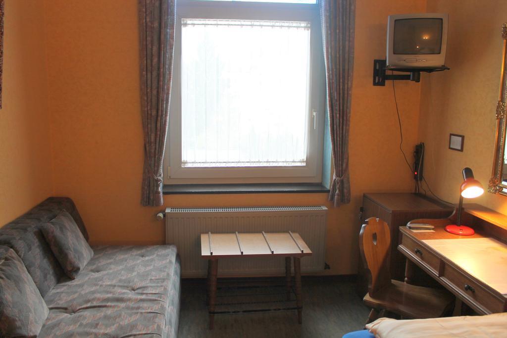 Hotel Adler ดุสเซลดอร์ฟ ภายนอก รูปภาพ