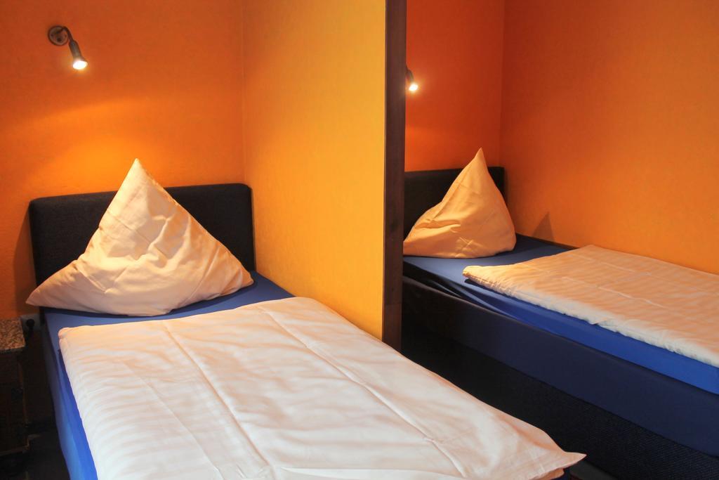 Hotel Adler ดุสเซลดอร์ฟ ภายนอก รูปภาพ