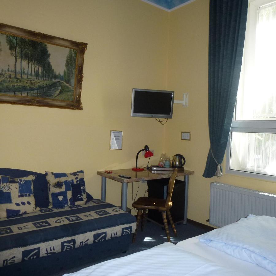 Hotel Adler ดุสเซลดอร์ฟ ภายนอก รูปภาพ